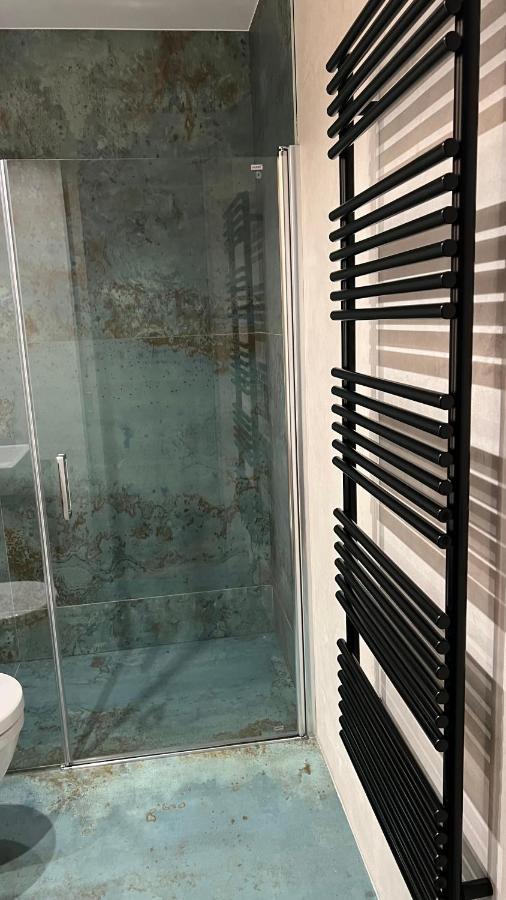 Kamel Club Restaurace A Penzion 奥洛穆茨 外观 照片
