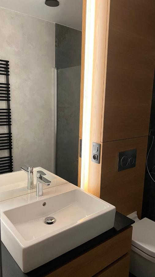 Kamel Club Restaurace A Penzion 奥洛穆茨 外观 照片