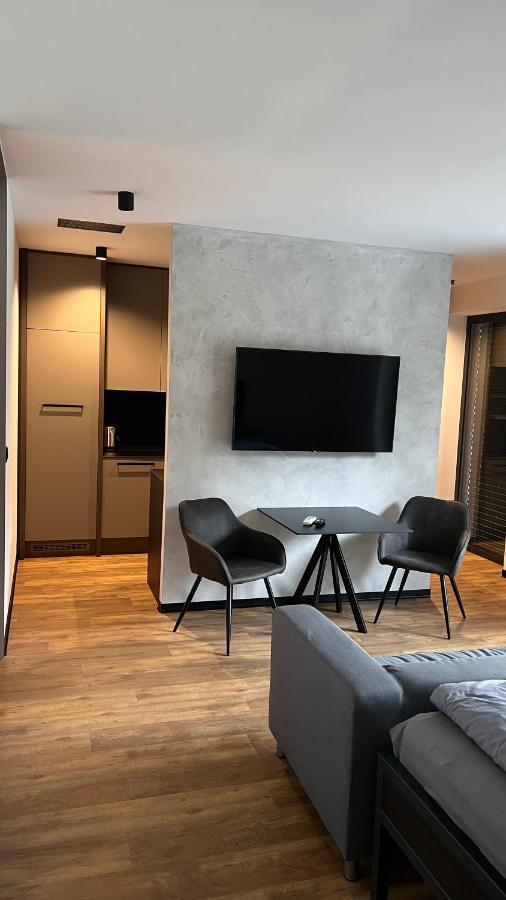 Kamel Club Restaurace A Penzion 奥洛穆茨 外观 照片